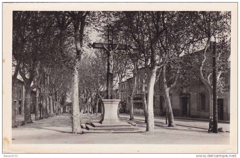 CPA 81 @ DOURGNE @ La Promenade @ Croix De Jésus Christ @ - Dourgne