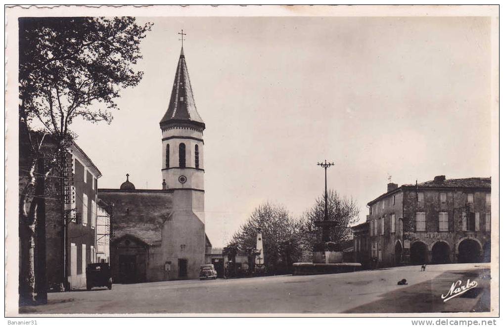 CPA 81 @ DOURGNE @ Place De L'Eglise @ - Dourgne