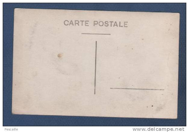 CARTE PHOTO A LOCALISER FETE CARNAVAL ? AUTOMOBILE DECOREE FEMMES AVEC BIJOUX DIADEMES - ANIMATION - Karneval - Fasching