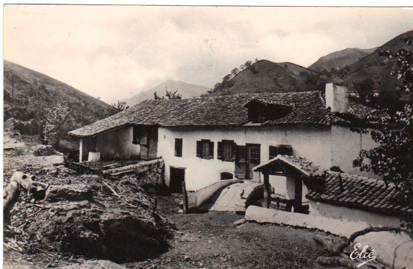 CPSM D'une Ferme Basque 1955 - Farms