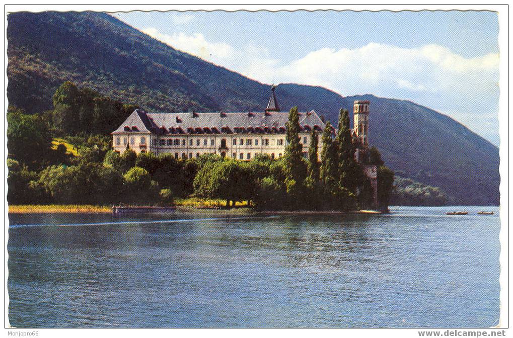 CPSM De St-Pierre-de-Curtille - Abbaye D’Hautecombe Fondé Au XII ème Siècle Et La Tour Saint-André Sur Le Lac Du Bourget - Luoghi Santi