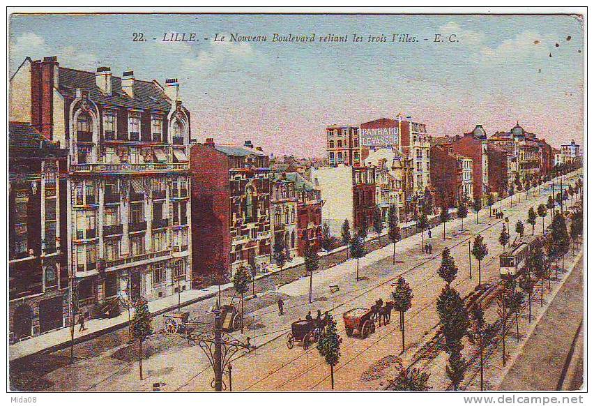 59. LILLE. LE NOUVEAU BOULEVARD RELIANT LES TROIS VILLES.TRAMWAY. CHARIOTS. - Lille