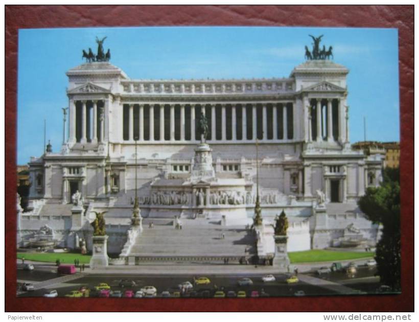 Roma - Altare Della Patria / Auto - Altare Della Patria