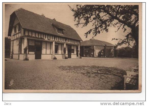 14.600/ Le Haras D'OUILLY - Le Manége Et Le Pavillon Des Etalons - Pont D'Ouilly