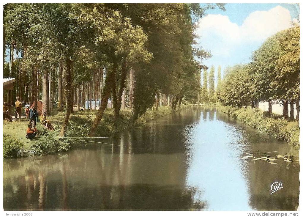 Seine Et Marne , Coulommiers, La Peche Au Parc Des Capucins Vers Le Camping - Coulommiers