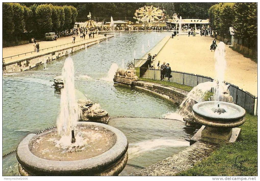 Hauts De Seine - Saint Cloud , Les Manèges Attraction Au Parc ,les Bassins En 1970 - Saint Cloud