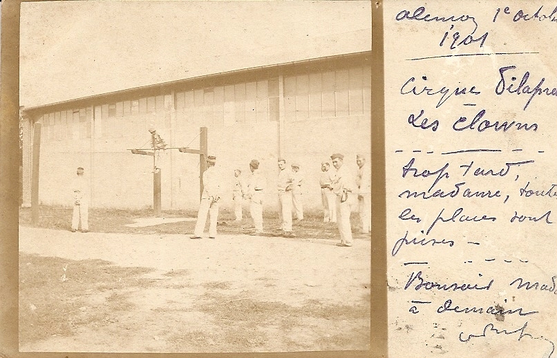 - Photo Carte - MILITARIA - Les Excercises Et Commentaire Humoristique - 1901 Timbrée Sage - TB - Regimientos