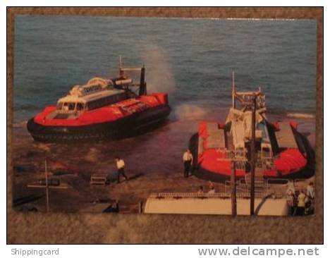 SRN6 HOVERCRAFT AT RYDE HOVERTRAVEL TERMINAL - Hovercrafts