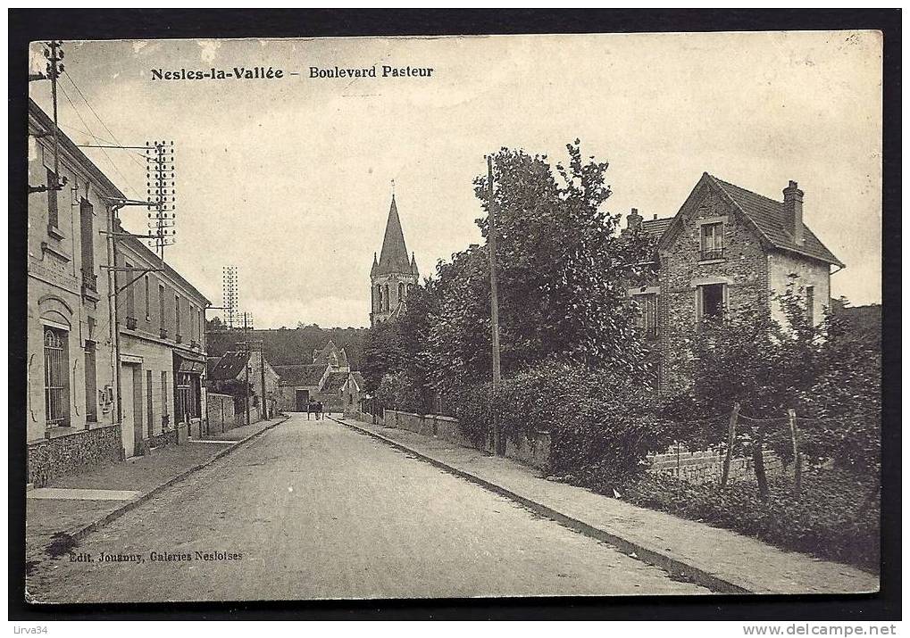 CPA  ANCIENNE- FRANCE- NESLES-LA-VALLEE (95)- LE BOULEVARD PASTEUR AVEC ATTELAGE- - Nesles-la-Vallée