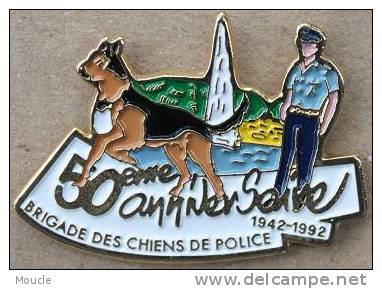 50E ANNIVERSAIRE DE LA BRIGADE DES CHIENS - POLICE GENEVOISE - 1942-1992 - JET D''EAU - Police