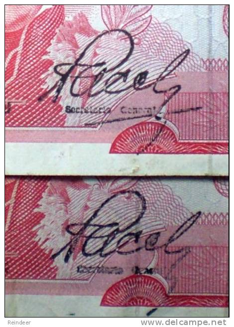 ® URUGUAY 1967: COLECCIONISTAS!! - 2 Billetes C/diferencia En Firma - Uruguay