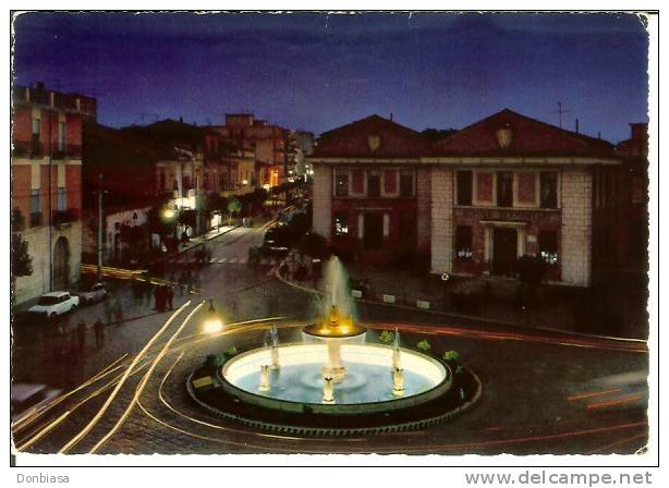 Lavello (Potenza): Piazza G. Matteotti (notturno). Cartolina Anni ´70 Viaggiata 1980 - Potenza