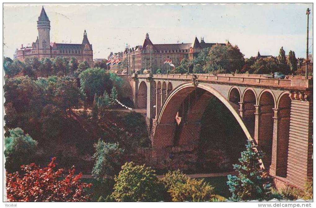 Cp , LUXEMBOURG , Luxembourg , Le Pont Adolphe - Luxembourg - Ville
