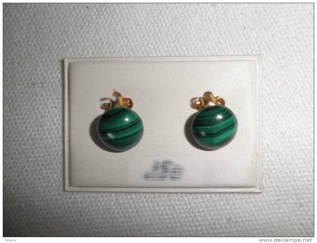 BELLE BOUCLES D OREILLES  EN MALACHITE - Earrings