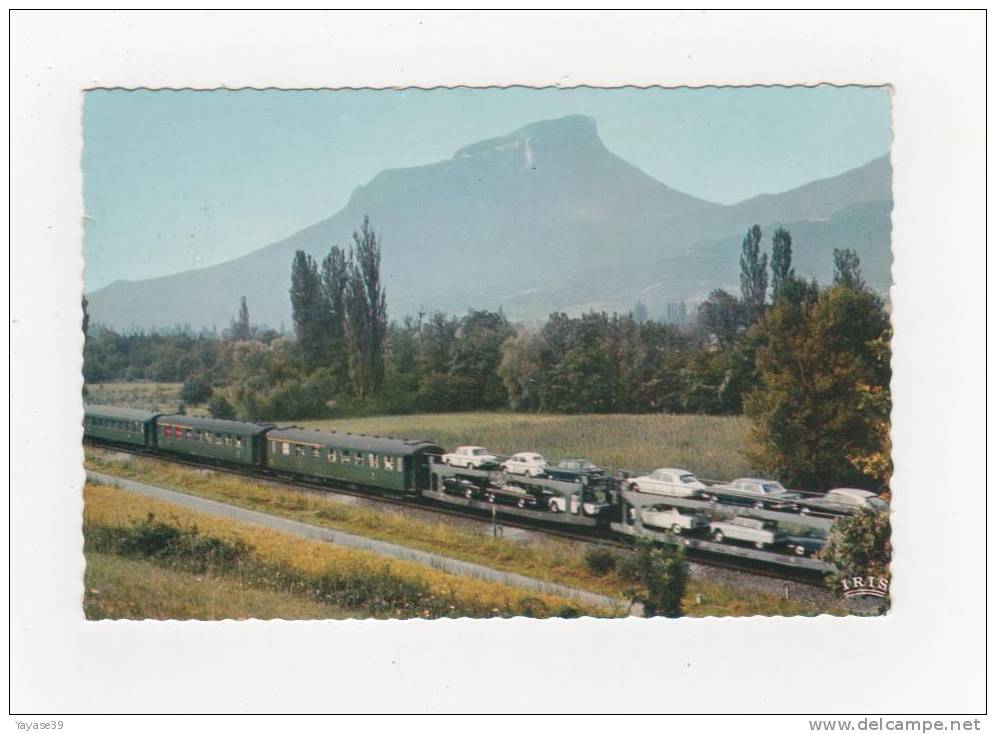 Train Auto-couchettes Wagons Et Wagons Avec Mercédès Citroen DS Ami 6 Simca 1000 Triumph TR 4 Belle Carte - Toerisme