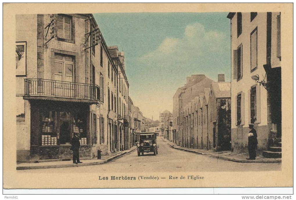 LES HERBIERS. Rue De L'Eglise - Les Herbiers