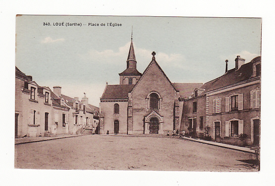 CARTE  1925 LOUE - PLACE DE L'EGLISE - Loue