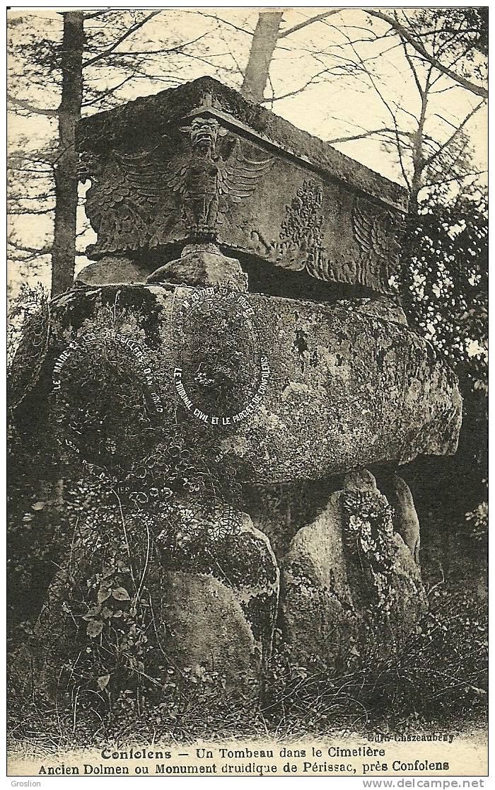 CONFOLENS UN TOMBEAU DANS LE CIMETIERE ANCIEN DOLMEN OU MONUMENT DRUIDIQUE PRES DE CONFOLENS - Confolens