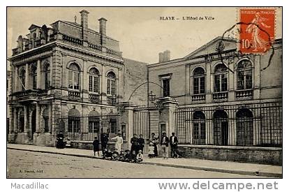 BLAYE - L'Hotel De Ville, Très Animée - Saint Mariens - Blaye