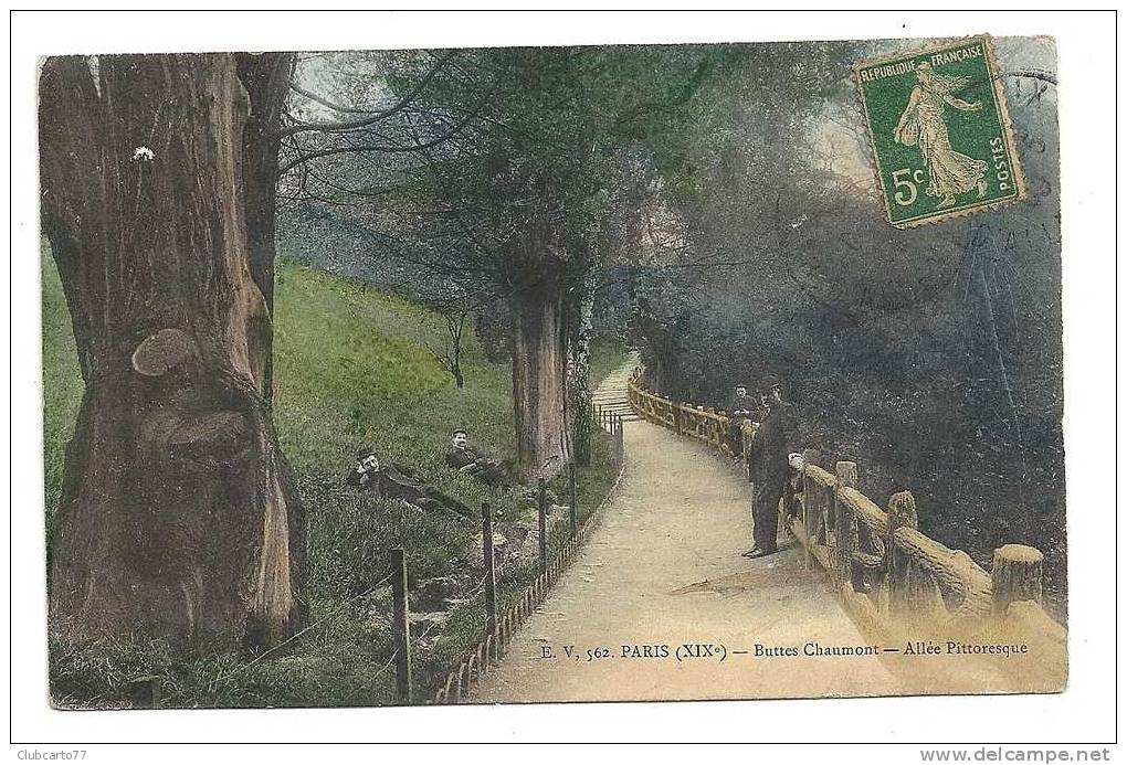 Paris 19ème Arr (75) : Hommes Au Repos Dans Une Allée Des Buttes-Chaumont En 1909 (animée) . - Arrondissement: 19