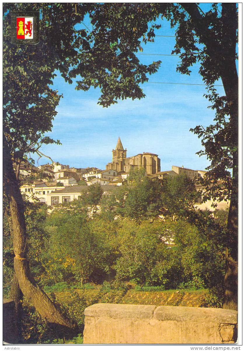 " Cáceres, Vista General, Iglesia De Santiago " CP - Cáceres