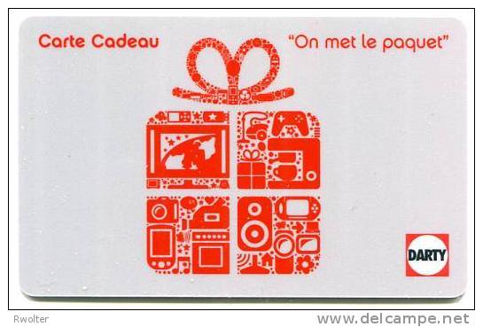 @+ Carte Cadeau - DARTY - 2010 - Carte N° 4. - Carta Di Fedeltà E Regalo