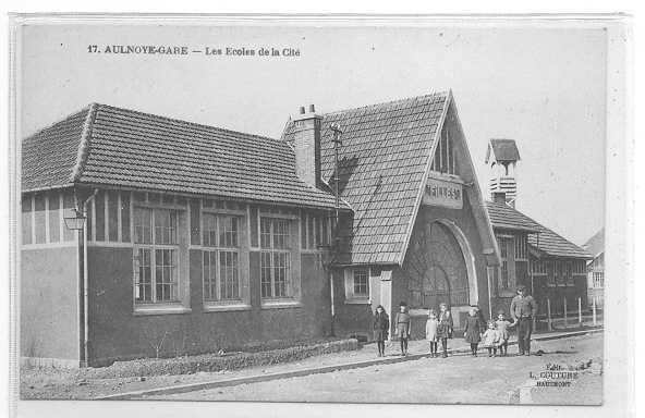 59 // AULNOYE GARE - Les écoles De La Cité, L Gouture édit, 17 - Aulnoye