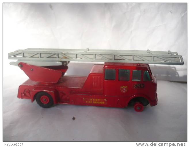 MATCHBOX : MERRYWEATHER FIRE ENGINE  KING SIZE N°15 - Matchbox