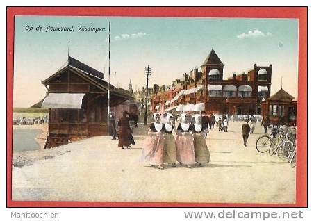 PAYS BAS VLISSINGEN OP DE BOULEVARD AVEC HOLLANDAISES EN COSTUME - Vlissingen