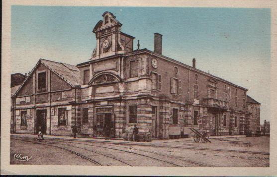 Carte Postale De PONT DE VAUX - La Gare Et Les Halles (n°1). - Pont-de-Vaux