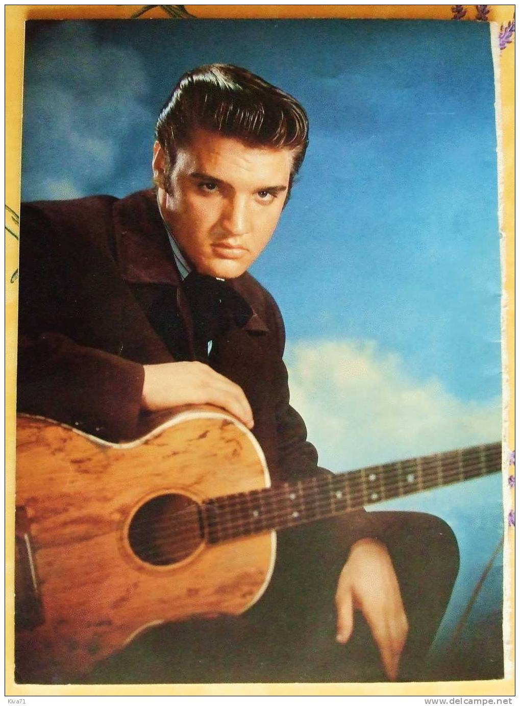 Livre 50 Pages Sur " ELVIS PRESLEY "  Années 80   Lt7 - Affiches