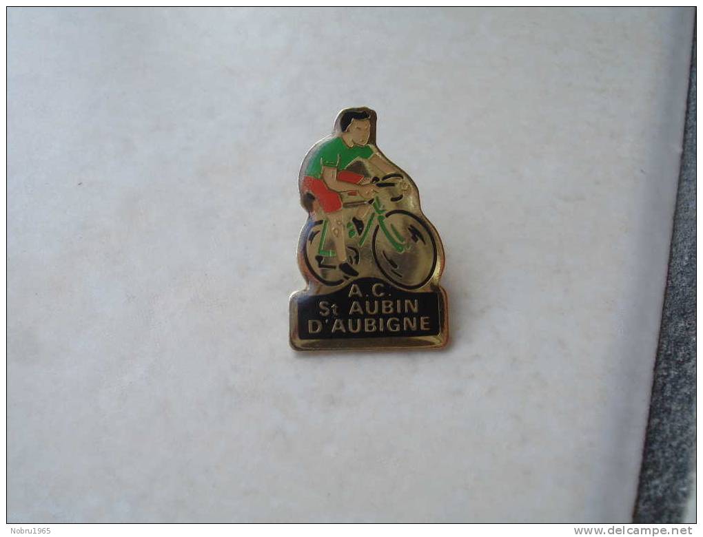 Pin´s Cyclisme Vélo . AC SAINT AUBIN D´AUBIGNE . (35 Ile Et Vilaine) Bretagne - Cycling