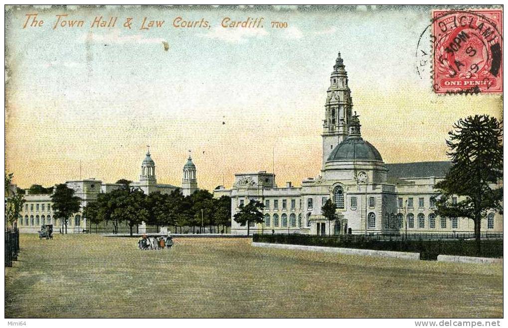 CARDIFF . THE TOWN HALL ET LAW COURTS . - Glamorgan