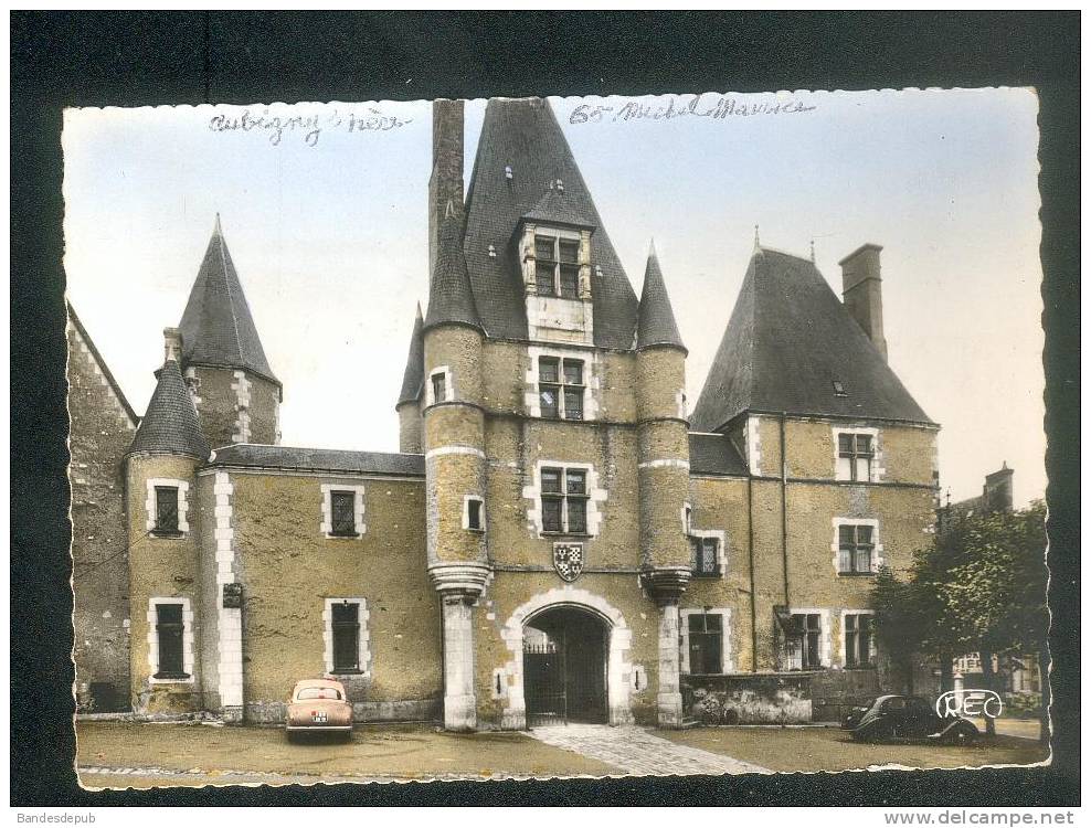 CPSM - Aubigny Sur Néré (18) - Mairie Ancien Château Des Stuarts ( Automobile Citroën  Traction Editions ROUSSEL ) - Aubigny Sur Nere