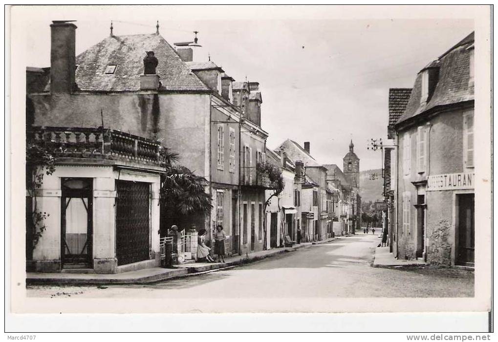 VAYRAC Lot 46 La Rue D' Uxellodunum Editions Marini Carte Dentelée Véritable Photo - Vayrac