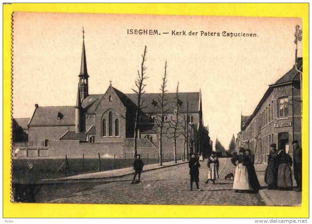 * Izegem - Iseghem (West Vlaanderen) * (Strobbe-Hoornaert) Kerk Der Paters Capucienen, Annimée, Photo, Chien, église - Izegem