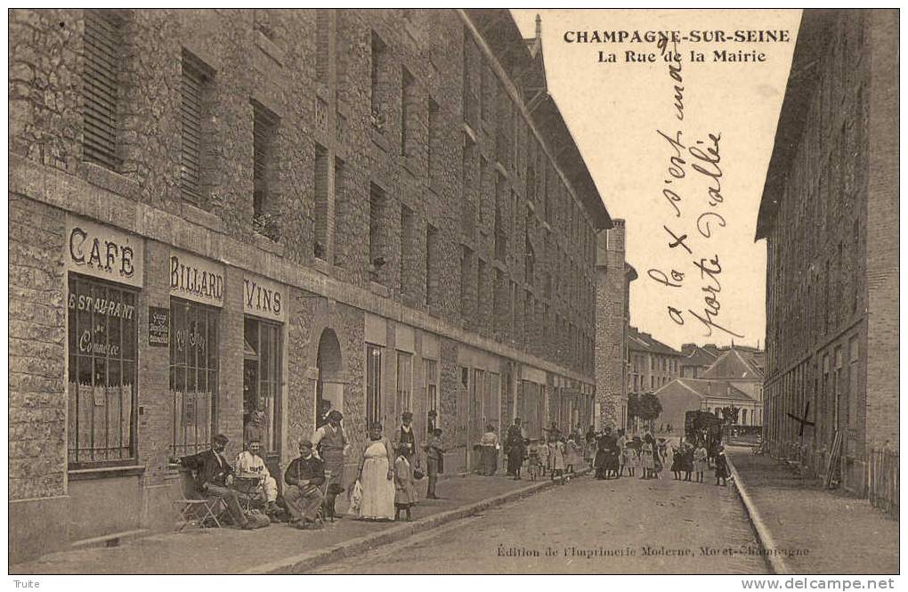 CHAMPAGNE-SUR-SEINE LA RUE DE LA MAIRIE CAFE BILLARD ANIMEE - Champagne Sur Seine