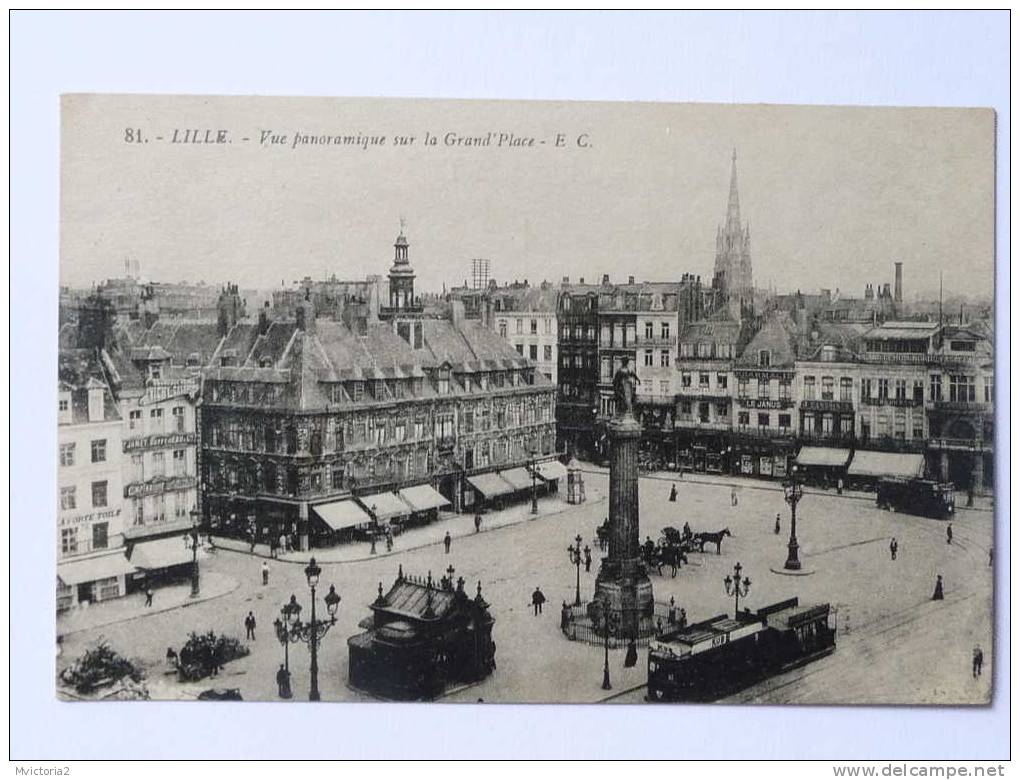 LILLE - Vue Panoramique Sur La Grand Place. - Lille