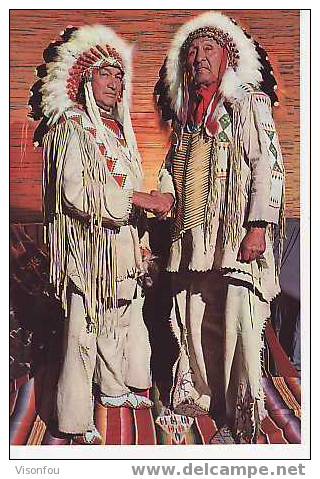 Indiens : Gauche  : Chef Cree, à Droite Chef Sioux - Indiens D'Amérique Du Nord