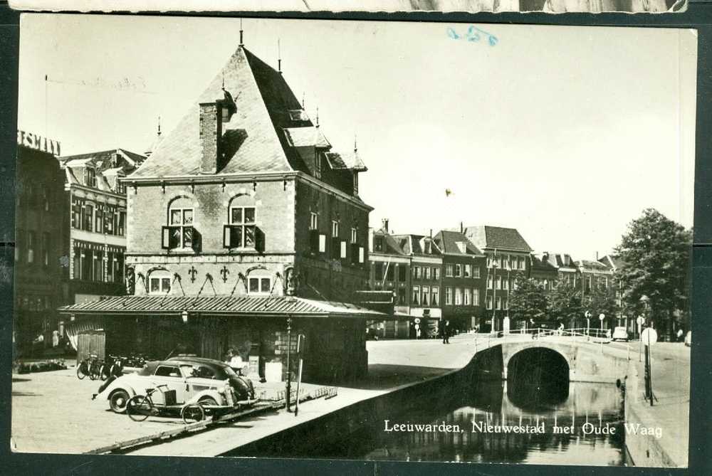 Leeuwarden Nieuwestad Met Oude Waag Di46 - Leeuwarden