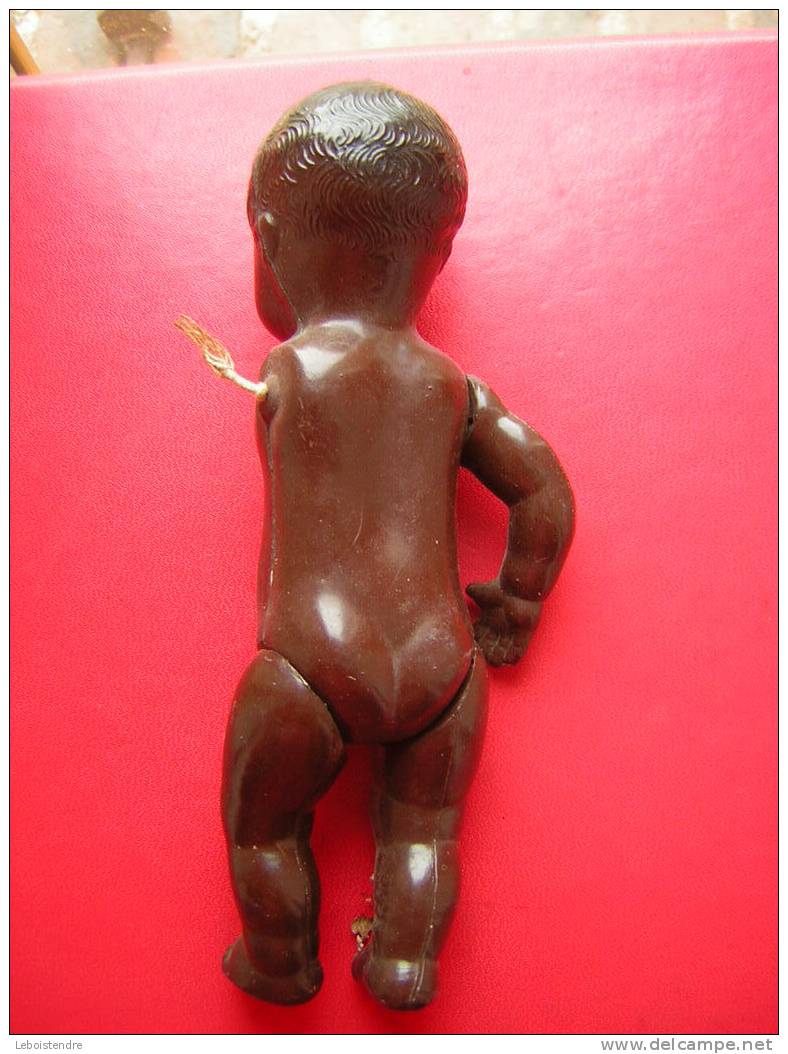 AANCIENNE ?? PETITE POUPEE EN PLASTIQUE ?? -MANQUE UN BRAS- HAUTEUR :15 CM -4 PHOTOS DU BEBE - Puppen