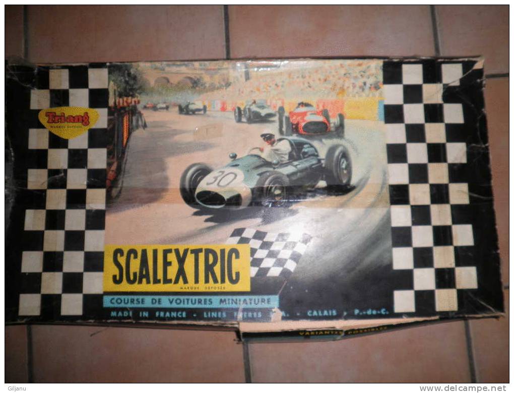 ANCIEN CIRCUIT COMPLET SCARLEXTRIC  TRIANG 32 TB  VOITURES LOTUS ET COOPER AUSTIN - Road Racing Sets