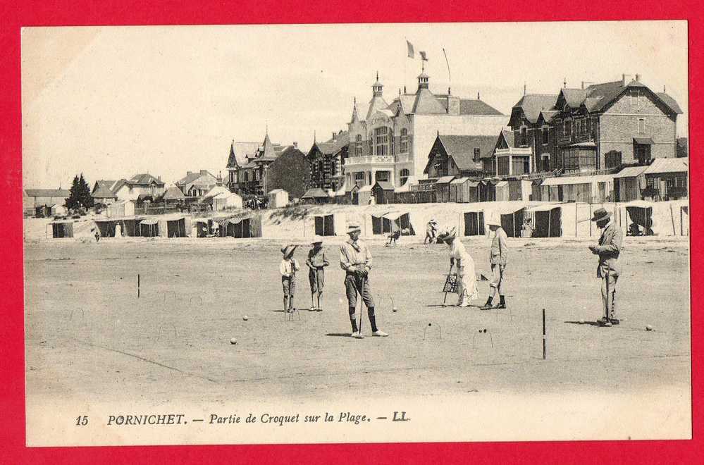 PORNICHET  Partie De Croquet Sur La Plage. (Belle Animation) - Pornichet