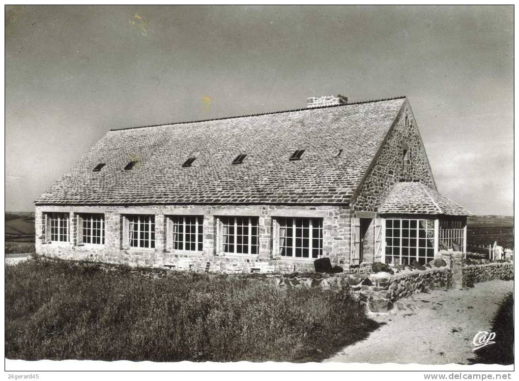 CPSM BEAUMONT HAGUE (Manche) - Auberge Des Grottes Du Nez De Jobourg - Beaumont