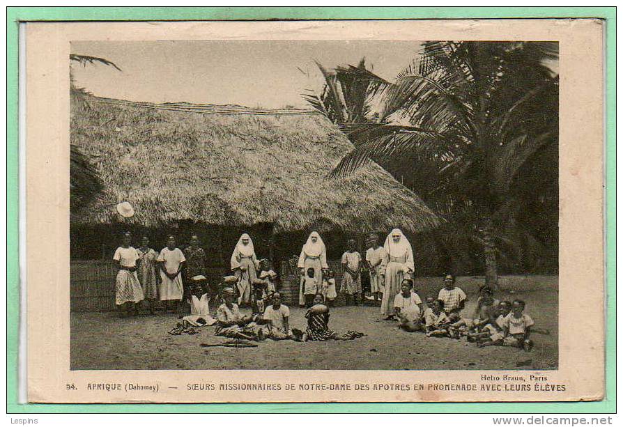 AFRIQUE -- DAHOMEY - Soeurs Missionnaires.... - Dahomey