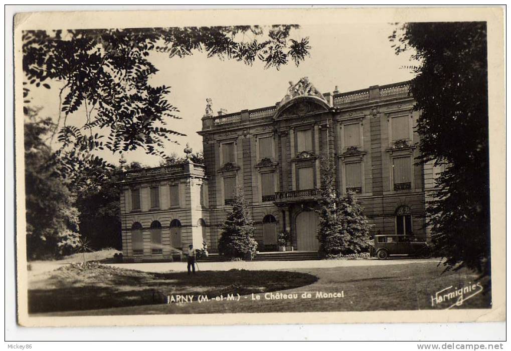 JARNY--datée 1947--Le Chateau De Moncel (petite Animation,voiture),cpsm 14 X 9 éd Harmignies--carte Glacée- - Jarny