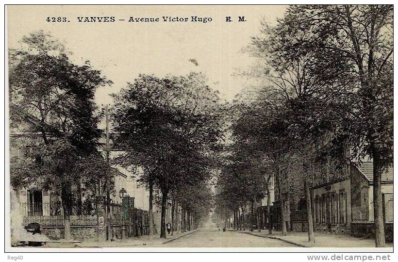 D92 - VANVES  - Avenue Victor Hugo  (Animation - Vanves