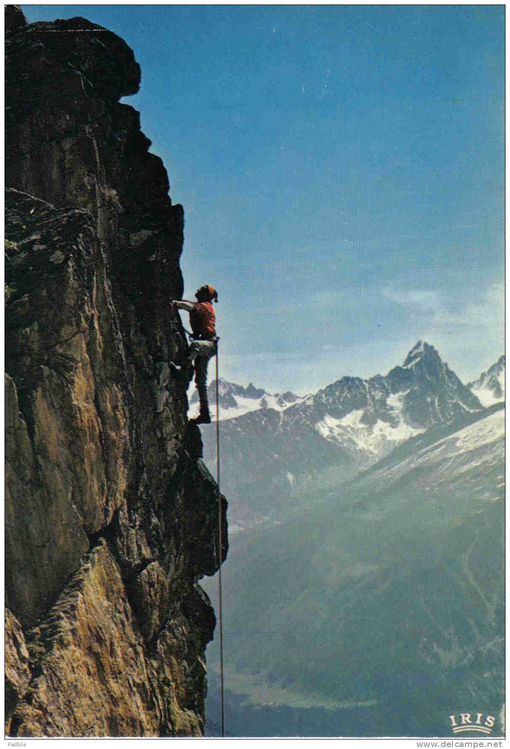 Carte Postale  Escalade  Alpinisme Trés Beau Plan - Bergsteigen