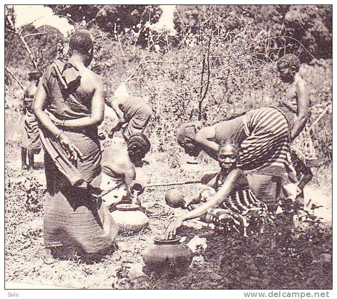 Zanzibar - Naive Girl - Native Drawing Water From Wells - Tanzania