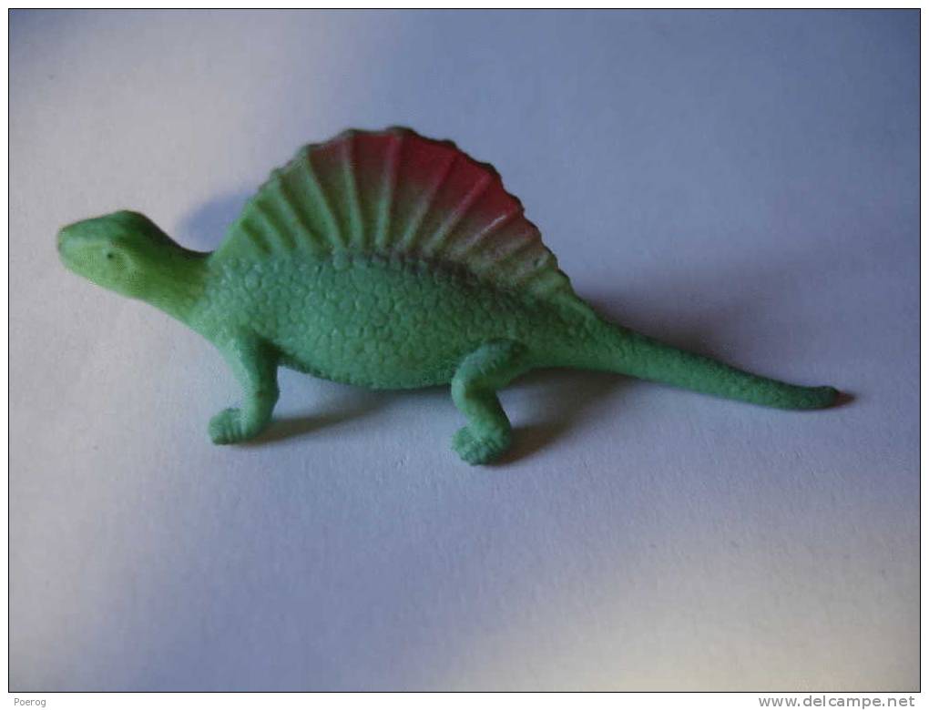 FIGURINE DINOSAURE - Figurine En Plastique Plastic - 6cm - Autres & Non Classés